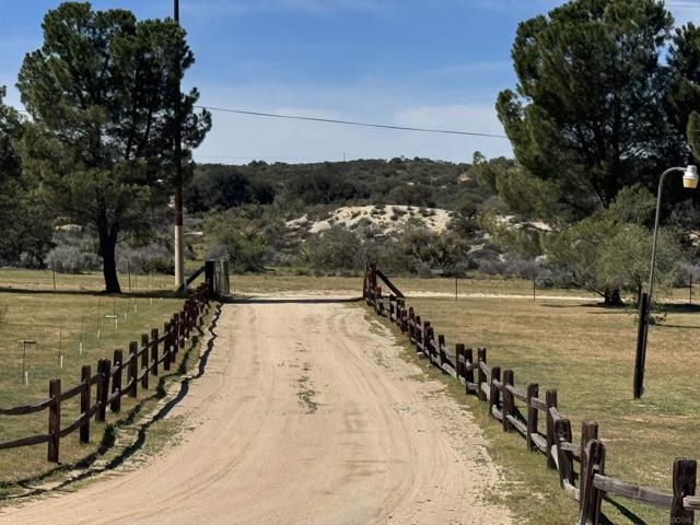 Image 25 of 75 For 41083 Old Highway 80