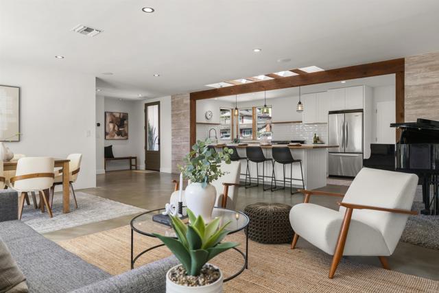 Detail Gallery Image 13 of 64 For 3235 Donna Dr, Carlsbad,  CA 92008 - 4 Beds | 2 Baths