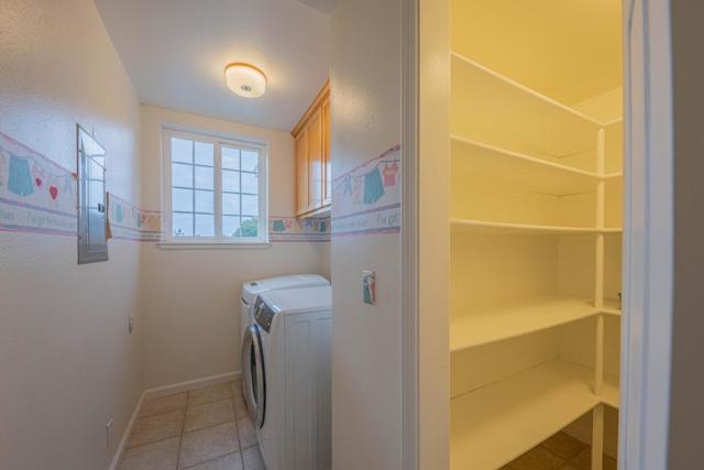 20160 Rock Springs Lane,  CA: https://media.crmls.org/mediaz/5d84ec58-bede-46d2-bd96-1b0e830ce29e.jpg