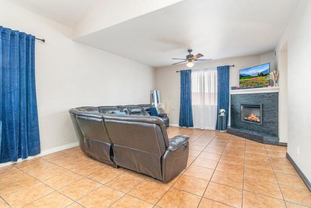 400 Colt Street, San Jacinto CA: https://media.crmls.org/mediaz/5d85aeac-1351-45c5-b6cc-0ed8f1551183.jpg