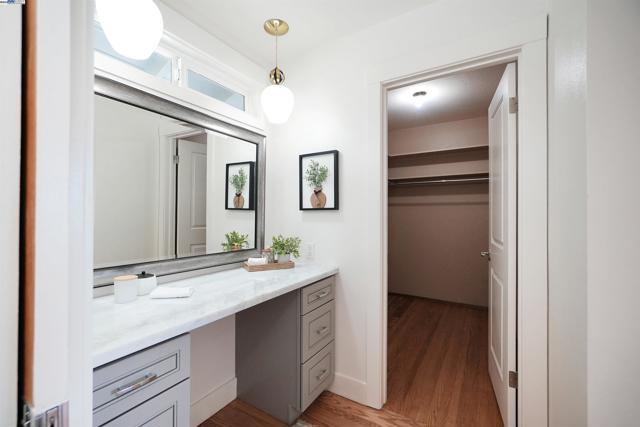 3218 Oakes Dr, Hayward CA: https://media.crmls.org/mediaz/5d861739-9662-482d-9af3-6432ec67c56c.jpg