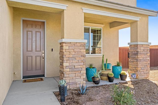 2504 Vista Del Mar Lane, Imperial CA: https://media.crmls.org/mediaz/5d862457-e18a-4ed4-aa35-f7c4bc64036c.jpg