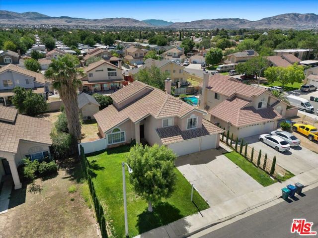 3228 Rollingridge Avenue, Palmdale CA: https://media.crmls.org/mediaz/5d86ffc6-df9b-4d2e-8375-8893c39142ee.jpg