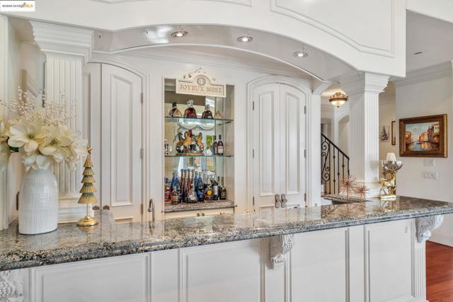 1853 Via Di Salerno, Pleasanton CA: https://media.crmls.org/mediaz/5d872506-a63e-4c20-ba41-607d11f0e553.jpg