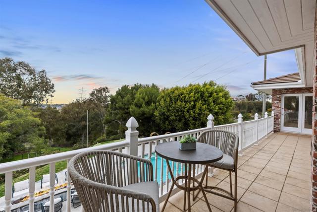 2610 Acuna Ct, Carlsbad CA: https://media.crmls.org/mediaz/5d876d0f-5a7c-4ea1-b707-1714b552aa02.jpg
