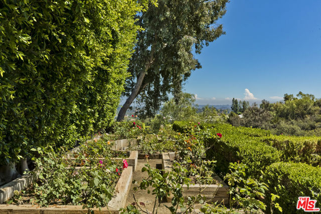 Drew Fenton | 2222 Canyonback Road Los Angeles CA | MLS: 7400788