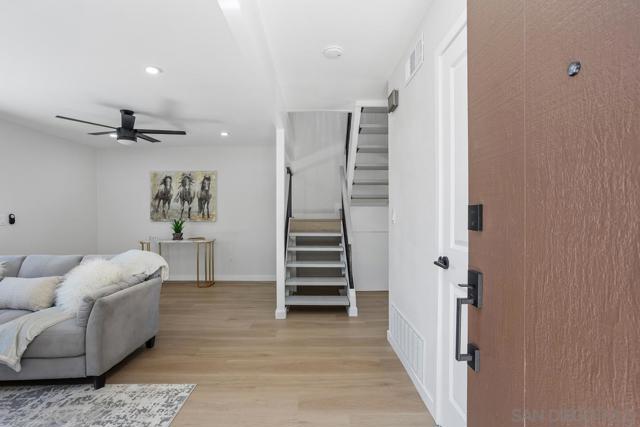 268 Festival Dr, Oceanside CA: https://media.crmls.org/mediaz/5d8945c3-55f5-4fa8-b005-d9a4c2b3f846.jpg