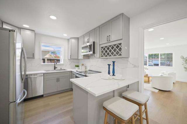 42758 Charleston Way, Fremont CA: https://media.crmls.org/mediaz/5d898f3d-ae7b-4597-b7f4-db8aa326566e.jpg