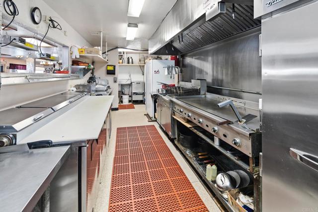 2548 Main Street, Ramona CA: https://media.crmls.org/mediaz/5d89cebf-92ec-4669-b6c7-5a4e4c118d04.jpg