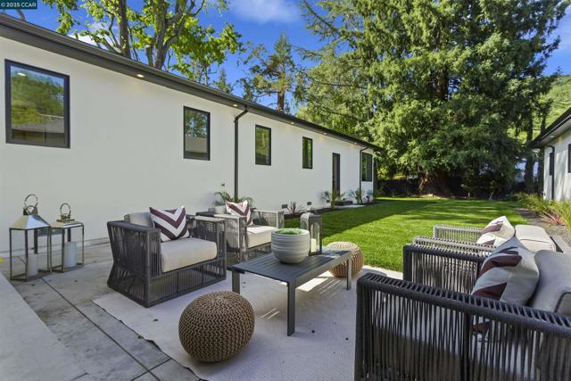 2559 Romley Ln, Alamo CA: https://media.crmls.org/mediaz/5d8aa5ea-b441-4235-aebc-3d5ad9a7151b.jpg