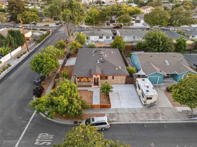 2536 Amethyst Drive, Santa Clara CA: https://media.crmls.org/mediaz/5d8afb44-9dd1-46de-baaf-02ebd9c1397a.jpg