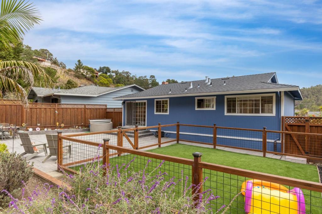 5D8B4441 0F99 415A Ad6A F4Dd95618D8F 1048 Banyan Way, Pacifica, Ca 94044 &Lt;Span Style='BackgroundColor:transparent;Padding:0Px;'&Gt; &Lt;Small&Gt; &Lt;I&Gt; &Lt;/I&Gt; &Lt;/Small&Gt;&Lt;/Span&Gt;