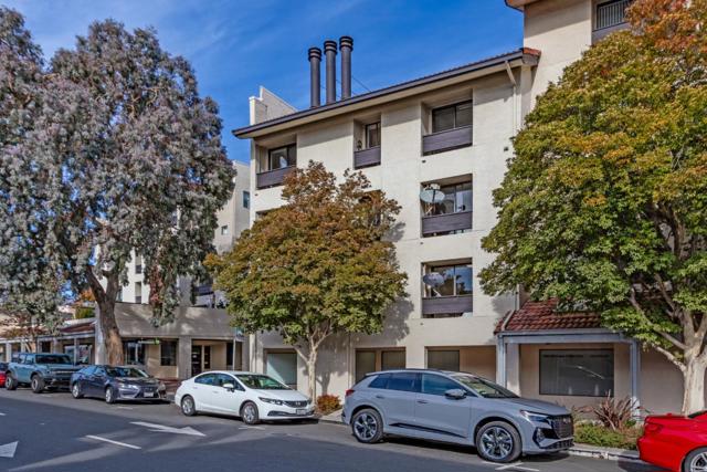 165 Forest Avenue, Palo Alto CA: https://media.crmls.org/mediaz/5d8bdf72-7322-4b74-86a1-8eebc8c01b25.jpg