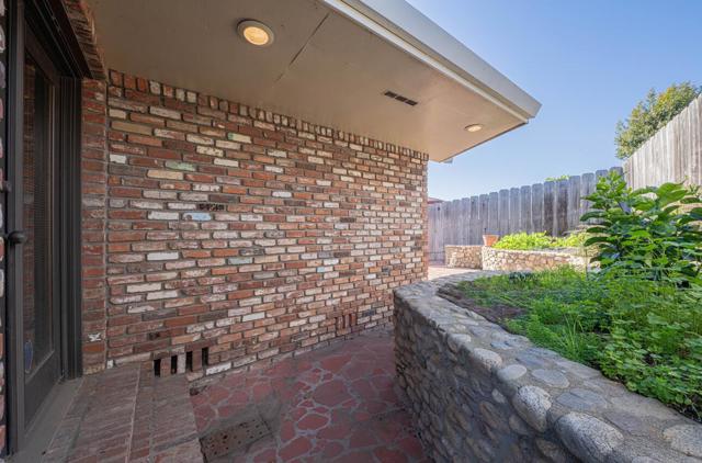 1527 Atherton Way, Salinas CA: https://media.crmls.org/mediaz/5d8d2e3e-3c36-489e-b066-4f4bdedf15cf.jpg