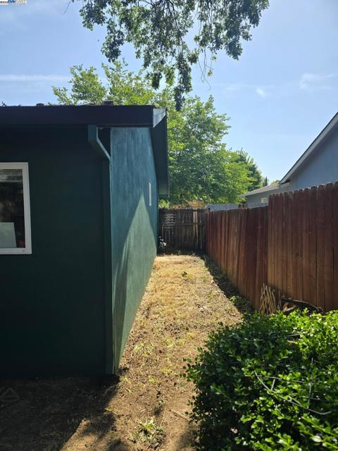 Image 27 of 29 For 5913 Woodleigh Dr