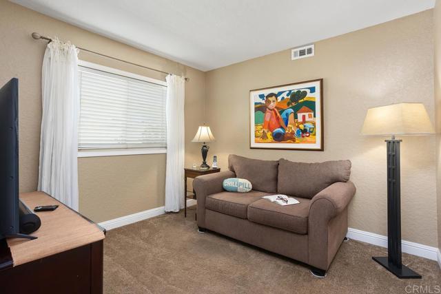 Detail Gallery Image 18 of 30 For 1878 Turnberry, Vista,  CA 92081 - 2 Beds | 2 Baths