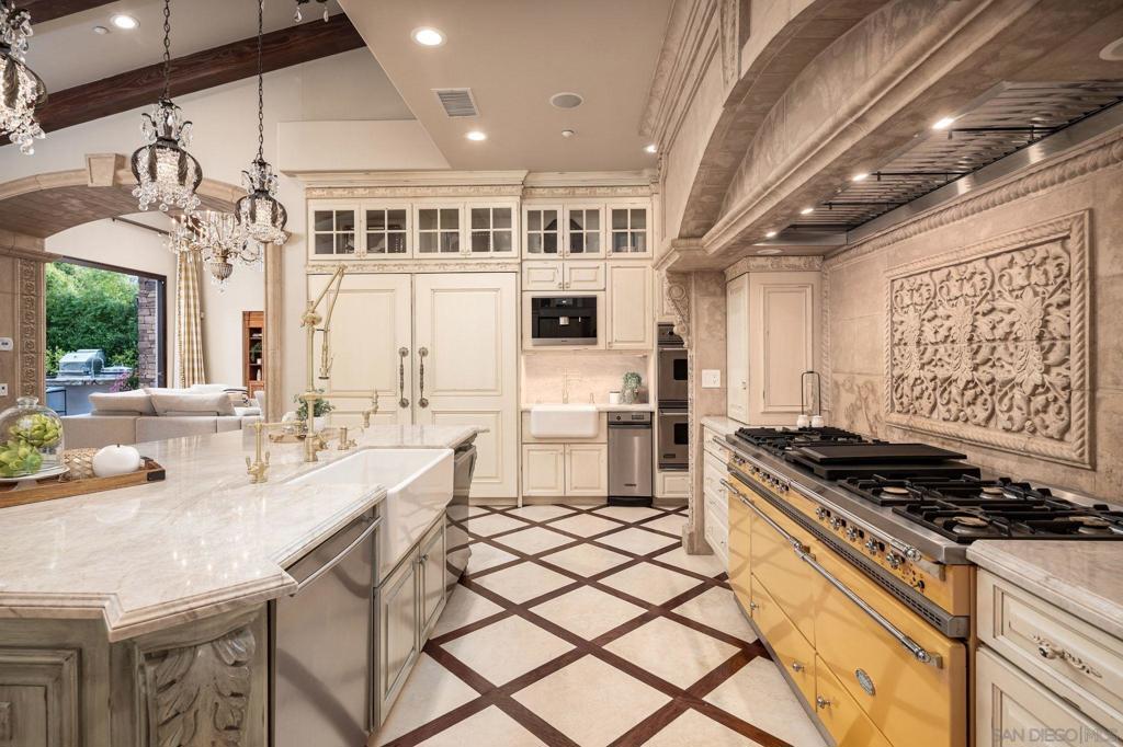 MLS #260015130SD image #6