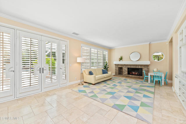 2445 Ranchgrove Drive, Westlake Village CA: https://media.crmls.org/mediaz/5d9094f3-6720-4611-8574-9394ae09e26c.jpg