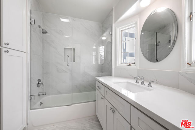 4118 Davana Road, Sherman Oaks CA: https://media.crmls.org/mediaz/5d90a680-8137-4648-be69-6bc928f84f27.jpg