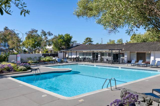 464 Fathom Drive, San Mateo CA: https://media.crmls.org/mediaz/5d90d070-1bb7-4645-a919-594689d14a72.jpg