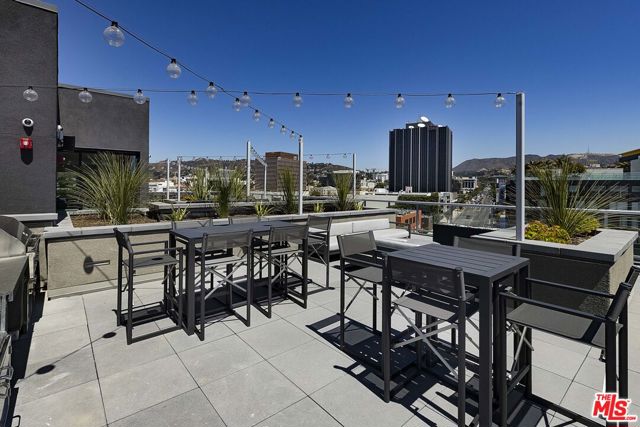 1331 N Cahuenga Boulevard, Los Angeles CA: https://media.crmls.org/mediaz/5d90ff95-764a-4b98-aac6-55b1ed26d7d4.jpg