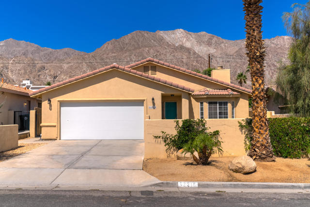 53215 Avenida Alvarado, La Quinta CA: https://media.crmls.org/mediaz/5d910826-7d5e-4e95-98cb-1c9c4a3cbd34.jpg
