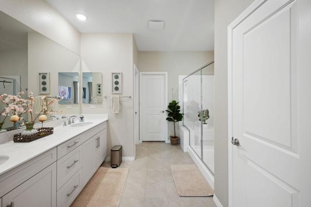 42811 Torno Place, Indio CA: https://media.crmls.org/mediaz/5d912f91-e61a-44f5-b483-b38fce958576.jpg