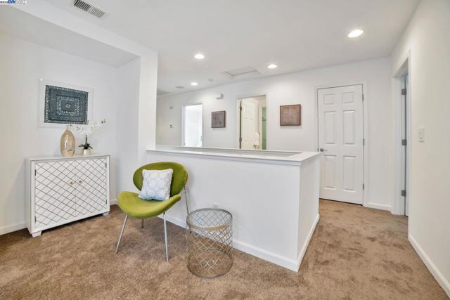 3312 Amaryllis Cir, San Ramon CA: https://media.crmls.org/mediaz/5d9155ce-75fa-49aa-9af4-ab5ffc70f017.jpg