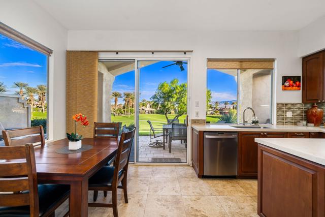 416 Desert Holly Drive, Palm Desert CA: https://media.crmls.org/mediaz/5d91cf2f-25ed-4dd7-83b9-a816c78625e8.jpg