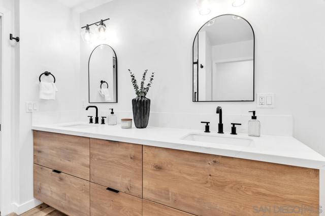 Image 33 of 71 For 6425 Crystalaire Dr