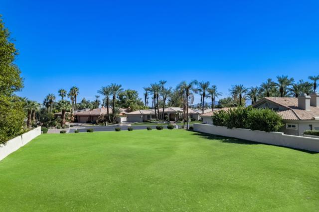12102 Turnberry Drive, Rancho Mirage CA: https://media.crmls.org/mediaz/5d92dd84-5e39-4c22-98f5-b8dc4697eb04.jpg