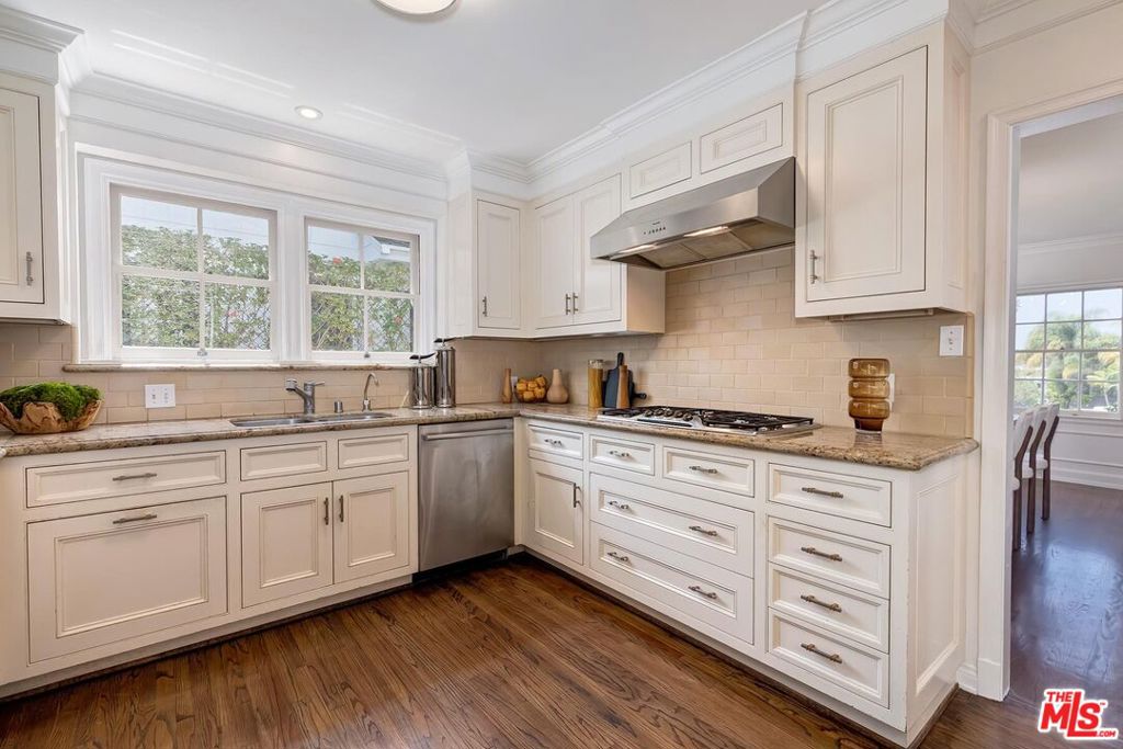 MLS #26867417 image #20