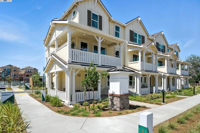 4707 Marengo Common, Livermore CA: https://media.crmls.org/mediaz/5d93a254-69e2-480d-ad41-b6767fa80637.jpg