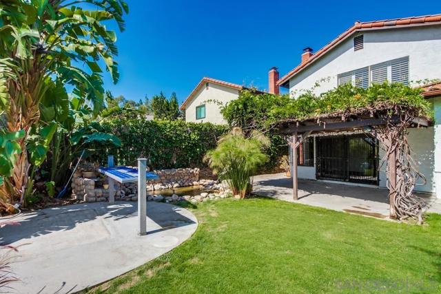 3773 Catamarca Dr, San Diego CA: https://media.crmls.org/mediaz/5d947948-cb22-4146-935e-d422700f0b59.jpg