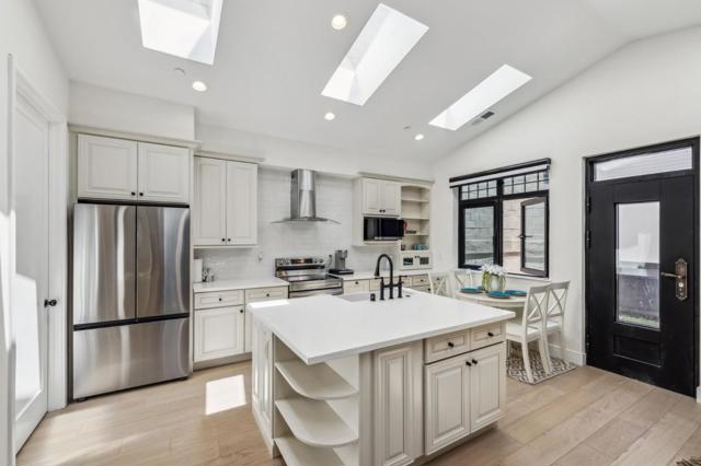 546 Oxford Avenue, Palo Alto CA: https://media.crmls.org/mediaz/5d954b15-c39c-4ded-bbc4-7eda50bb8c08.jpg