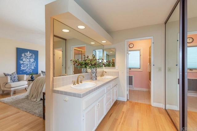 Detail Gallery Image 17 of 33 For 3005 Cadencia Street, Carlsbad,  CA 92009 - 4 Beds | 3 Baths