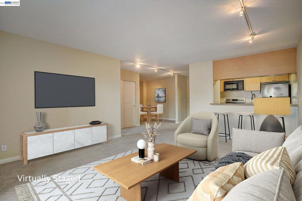 1085 Murrieta Blvd #205