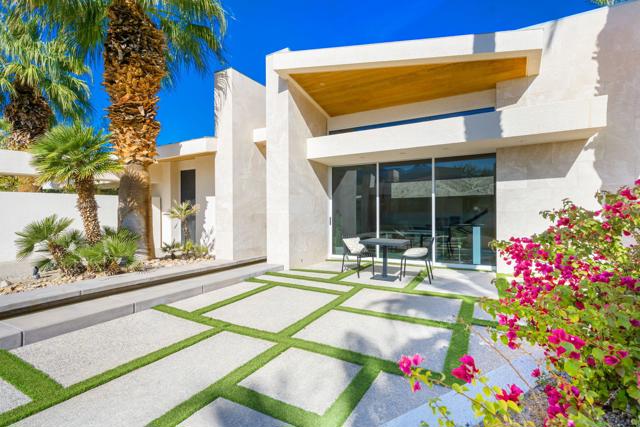 79095 Tom Fazio N Lane, La Quinta CA: https://media.crmls.org/mediaz/5d968c99-3371-461f-991f-73396f376e16.jpg