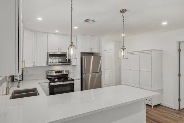 Detail Gallery Image 7 of 24 For 1134 S Orange St, Escondido,  CA 92025 - 3 Beds | 2 Baths