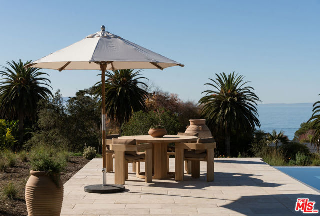 4200 Marina Drive, Santa Barbara CA: https://media.crmls.org/mediaz/5d97b59f-cc04-4228-9305-288d4dd45766.jpg