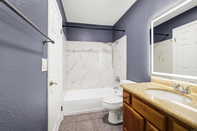 Detail Gallery Image 12 of 21 For 432 Edgehill Ln #169,  Oceanside,  CA 92054 - 2 Beds | 1 Baths