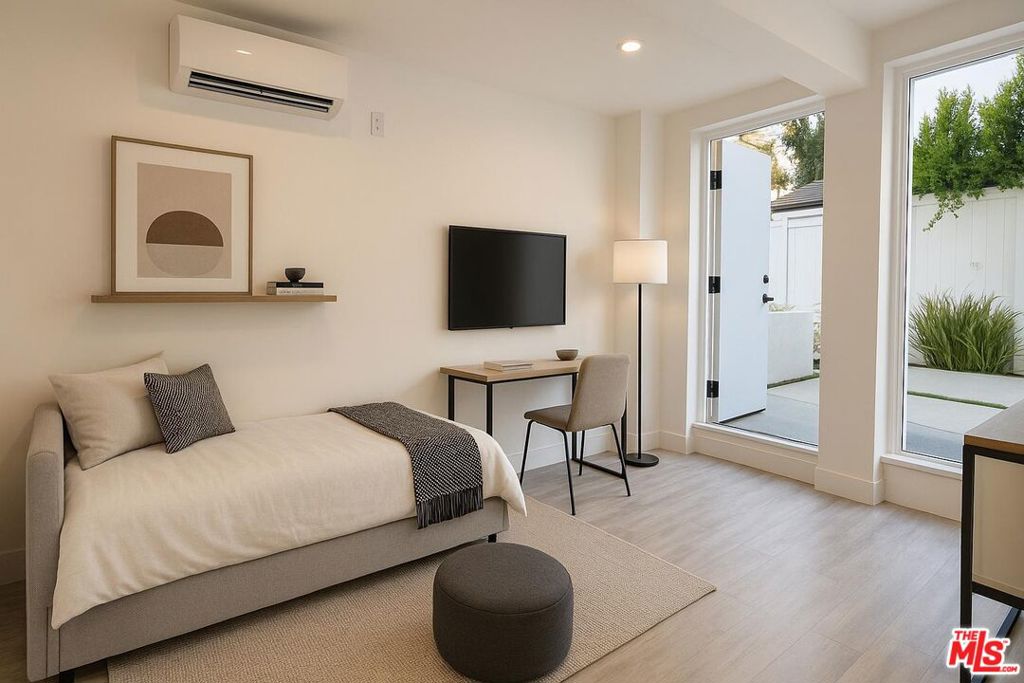 4297 Tujunga Avenue #3