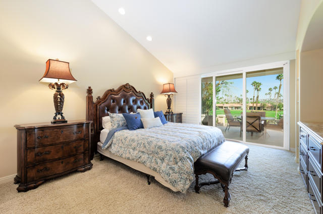 38348 Zinnia E Lane, Palm Desert CA: https://media.crmls.org/mediaz/5d997eac-9bcf-4faf-bf40-bff782dd03ef.jpg