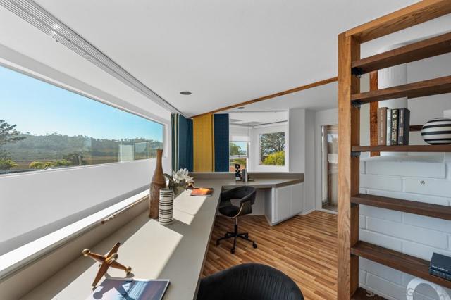 2506 Via Merano, Del Mar CA: https://media.crmls.org/mediaz/5d998e91-4272-41b6-b539-846942a20381.jpg