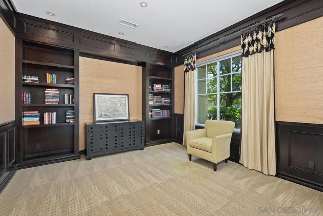 1833 Corte Galeana, Chula Vista CA: https://media.crmls.org/mediaz/5d999c2d-a6f0-4b1a-ad33-10ce0ab0ccb7.jpg