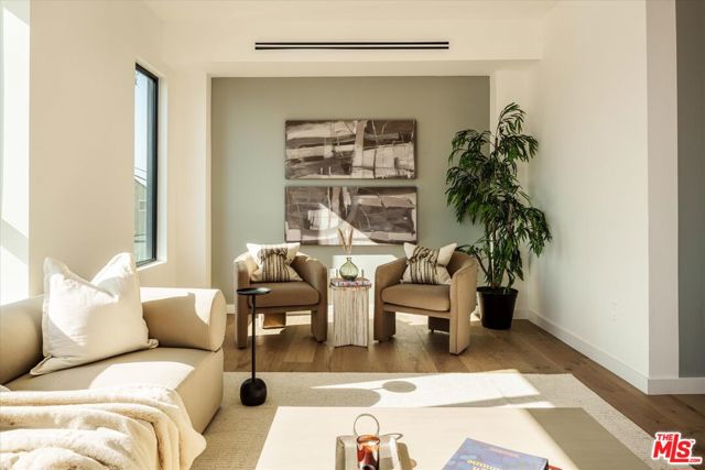 2824 1/2 Avenel Street, Los Angeles CA: https://media.crmls.org/mediaz/5d99e91b-67b6-4d4d-ae8a-339556750e34.jpg