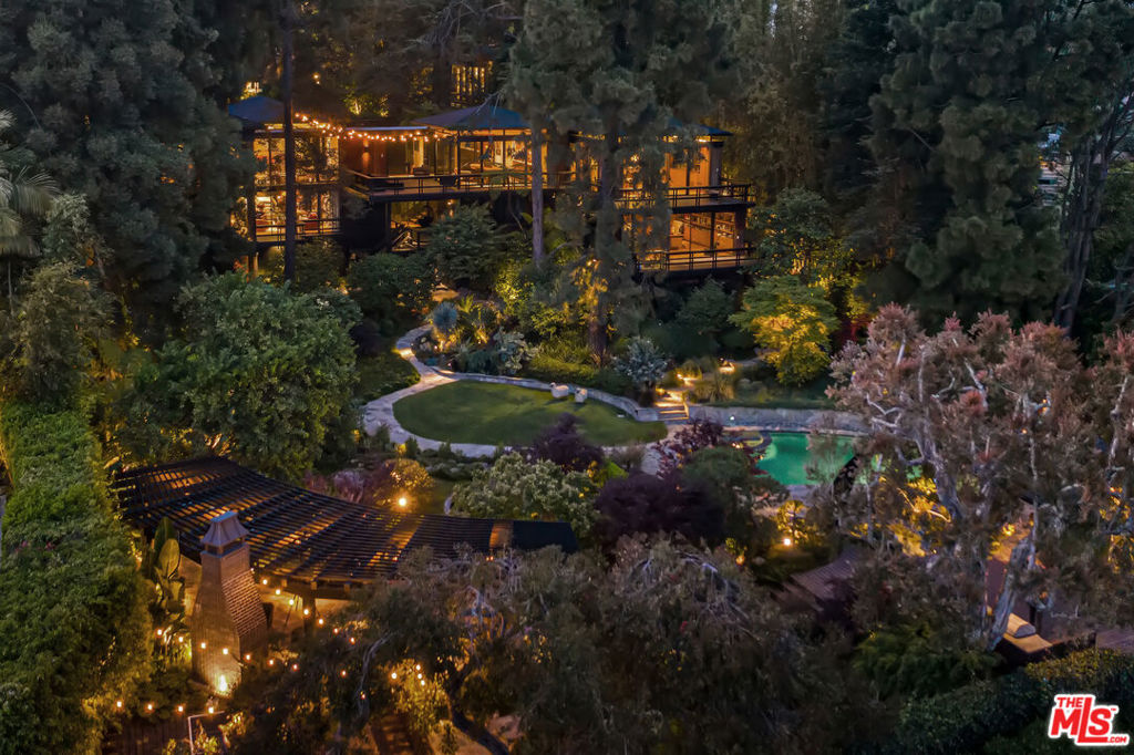 900 Napoli Drive