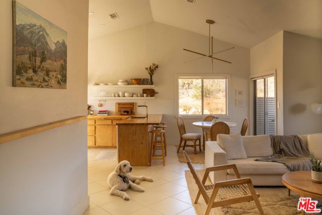50950 Burns Canyon Road, Pioneertown CA: https://media.crmls.org/mediaz/5d9b9c4b-a845-4c10-a565-07c7343f92d0.jpg