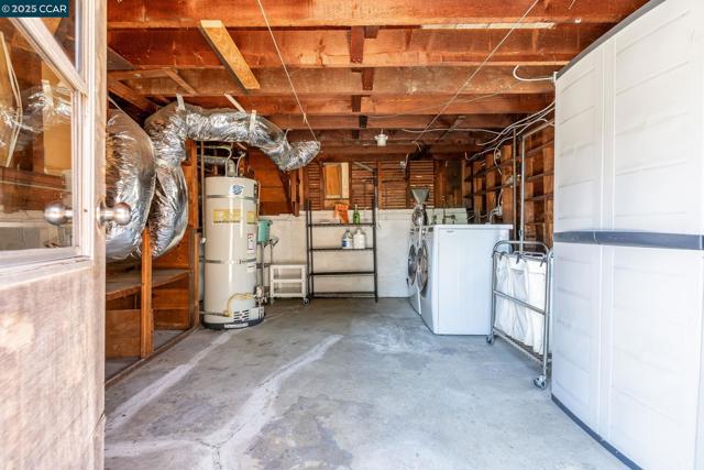 837 San Carlos Ave, Albany CA: https://media.crmls.org/mediaz/5d9ba344-00f9-4175-b9f2-d27d2d1029bc.jpg