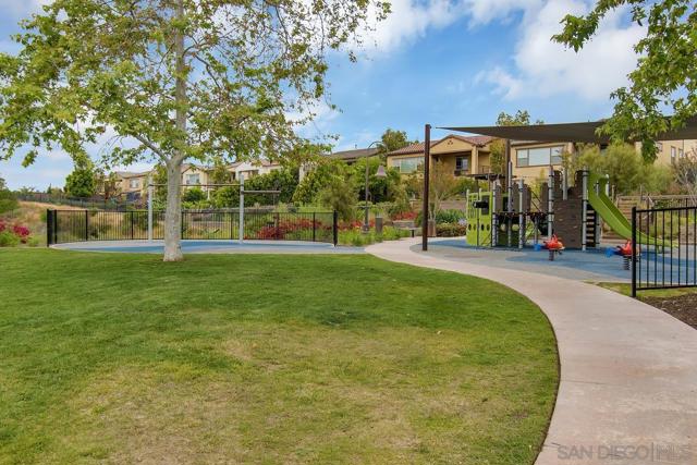 15501 Bristol Ridge Ter, San Diego CA: https://media.crmls.org/mediaz/5d9bc159-d019-458c-a1bb-c94d88517da6.jpg